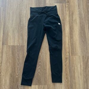 Vuori Daily legging size small